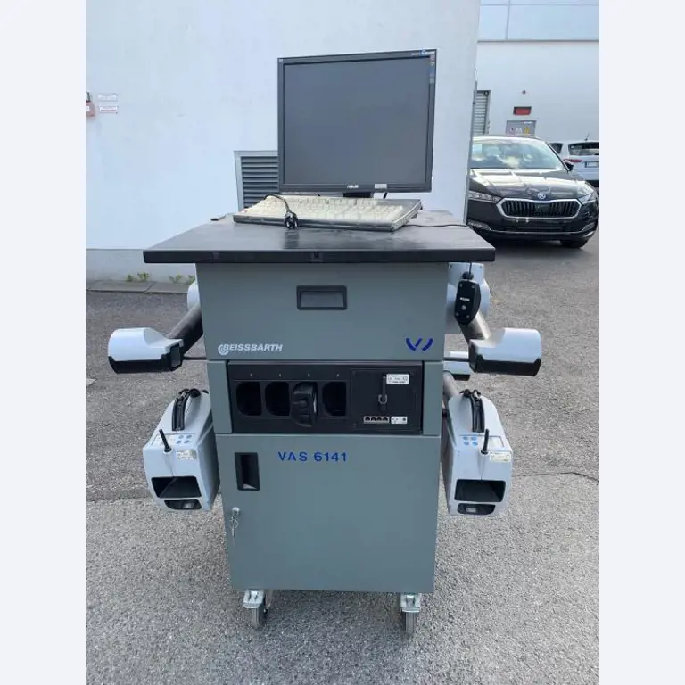 Kovoobrábecí stroje a pracovní obuv-1